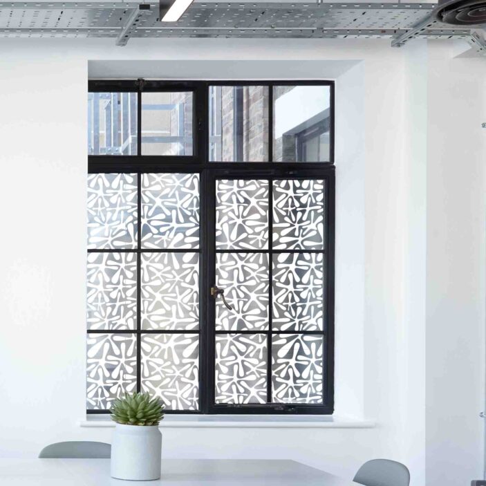 stickpretty_sheer_privacy_window_film_amoeba_wh.jpg stickpretty_sheer_privacy_window_film_amoeba_wh.jpg